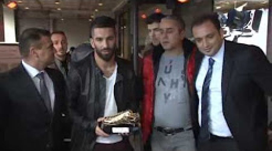 13.Uluslararası Türkiye Spor Adamları Ödülleri Arda TURAN (Avrupa,da Yılın Futbolcusu)