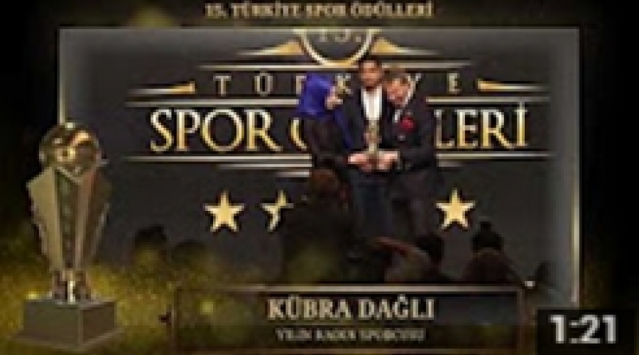 Kübra Dağlı - Yılın Kadın Sporcusu - 15. Türkiye Spor Ödülleri